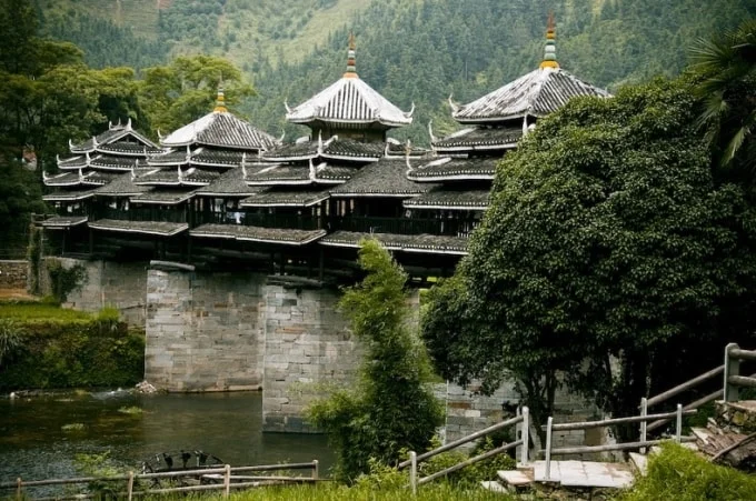 Cây 'cầu gió mưa' của người Đồng ở Trung Quốc