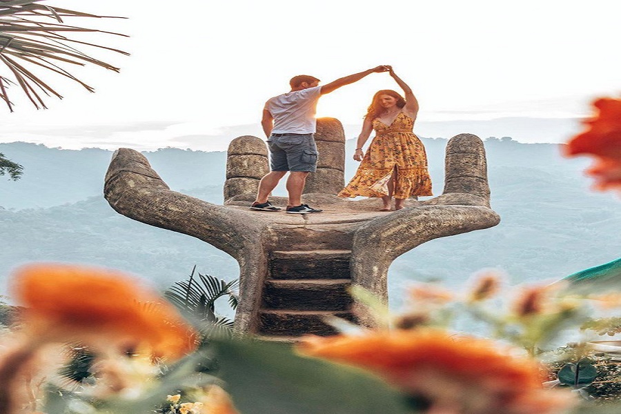 Bàn tay vàng trong 'làng sống ảo' đẹp mê mẩn giữa núi rừng Philippines