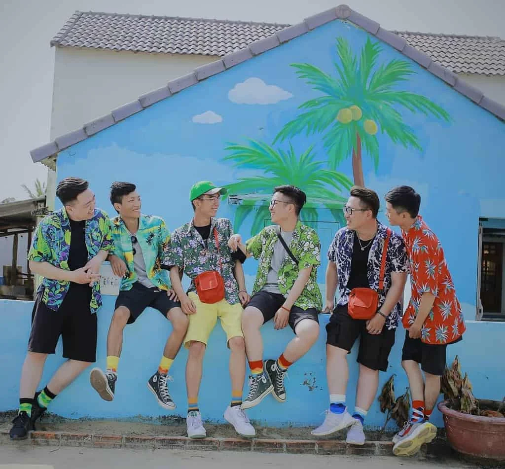 Làng bích họa Hà Nội đẹp như mơ, nhìn ngỡ như 'thiên đường dưới trần gian'