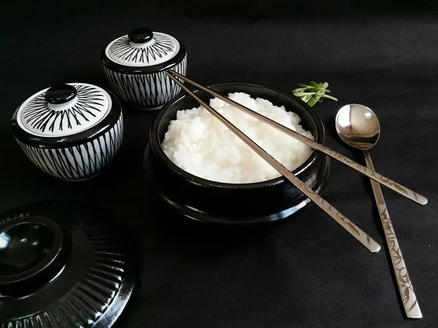 Bí ẩn bất ngờ về đôi đũa 'có một không hai' của người Hàn Quốc