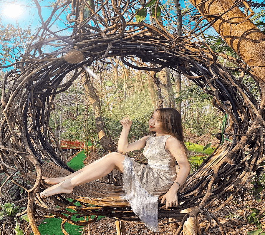 Thỏa sức thả dáng tại 'tiểu Bali' thơ mộng giữa lòng Đà Lạt