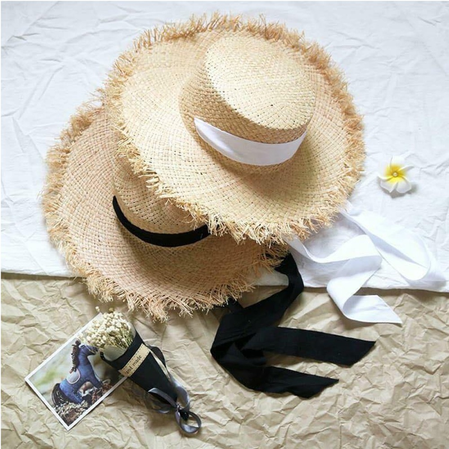 Lưu ngay top 9 phụ kiện đi biển không thể thiếu cho các chị em