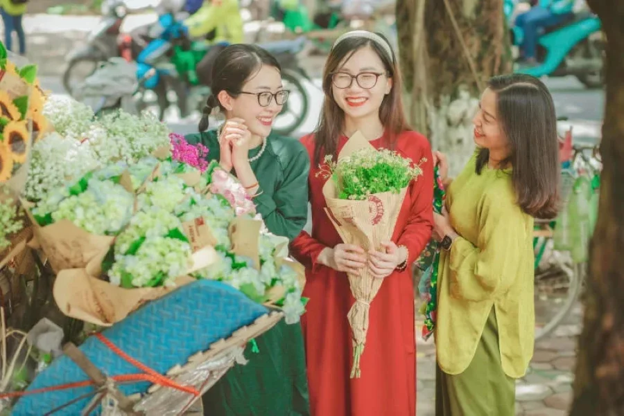 Những tips chụp ảnh với xe hoa Hà Nội dành cho 'tín đồ sống ảo'