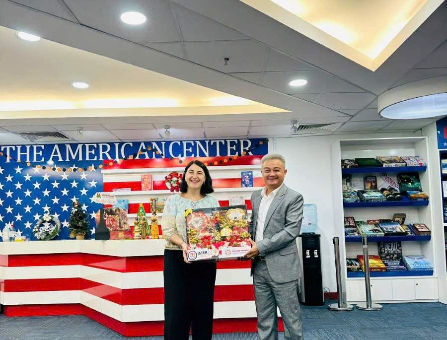 Top Ten Travel 'Chúc tết' Tổng Lãnh Sự Quán Mỹ