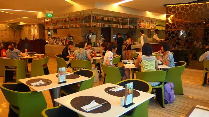 Địa chỉ thưởng thức cơm gà Hải Nam ở Singapore