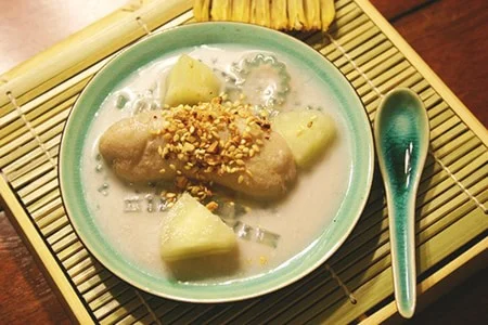 Bạn có biết ý nghĩa đặc biệt món chè Kluay Buat Chee?
