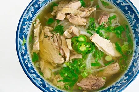 Hương vị phở gà Hà Nội