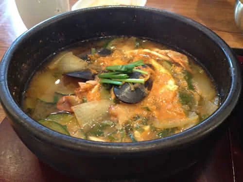 Hướng dẫn cách làm món Doenjiang - Jjgae (canh tương)