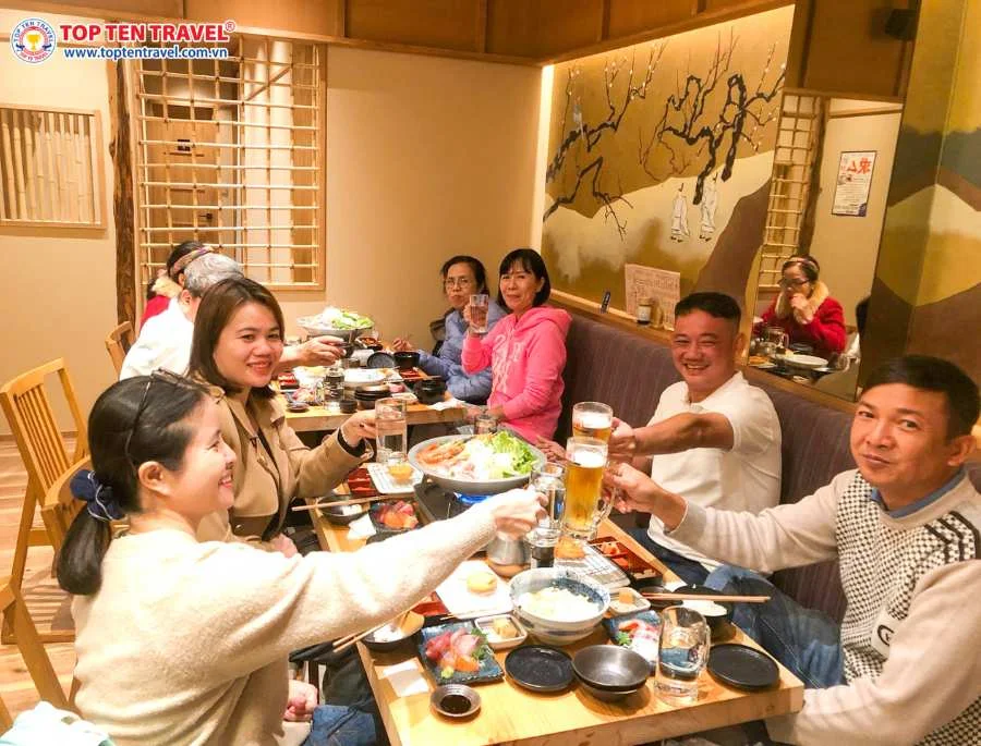 Tour Nhật Bản Mùa Xuân: Narita - Tokyo - Yamanashi - Kyoto - Osaka