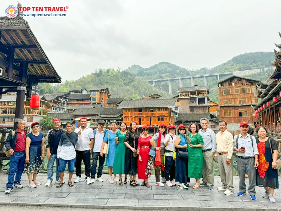 Du lịch Trung Quốc: Trương Gia Giới - Phượng Hoàng Cổ Trấn