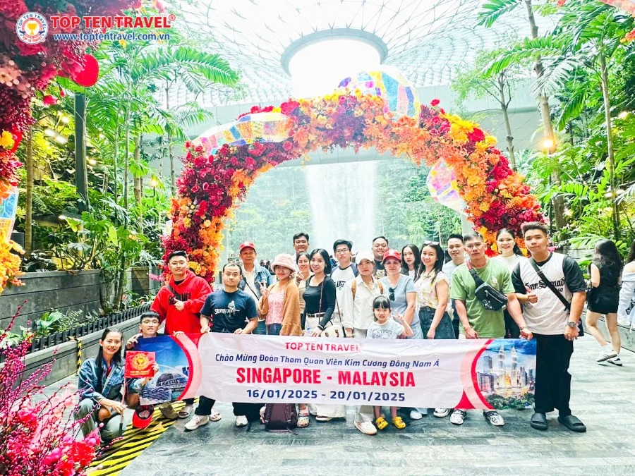 Tour Du Lịch Khám Phá Singapore: Du thuyền Star Voyager