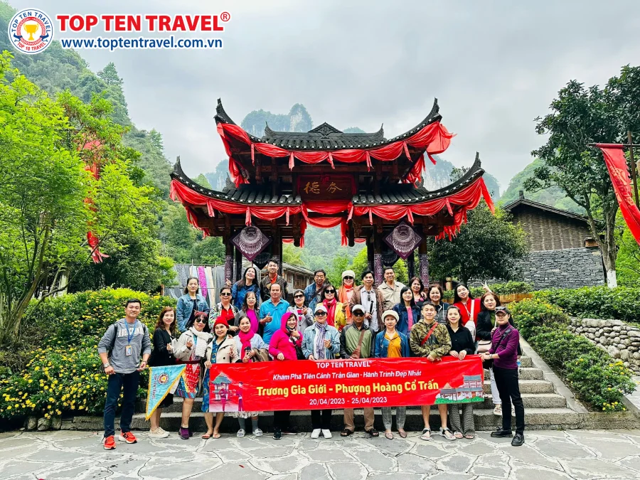 Du Lịch Trung Quốc: Khám Phá Phượng Hoàng Cổ Trấn 5N4D