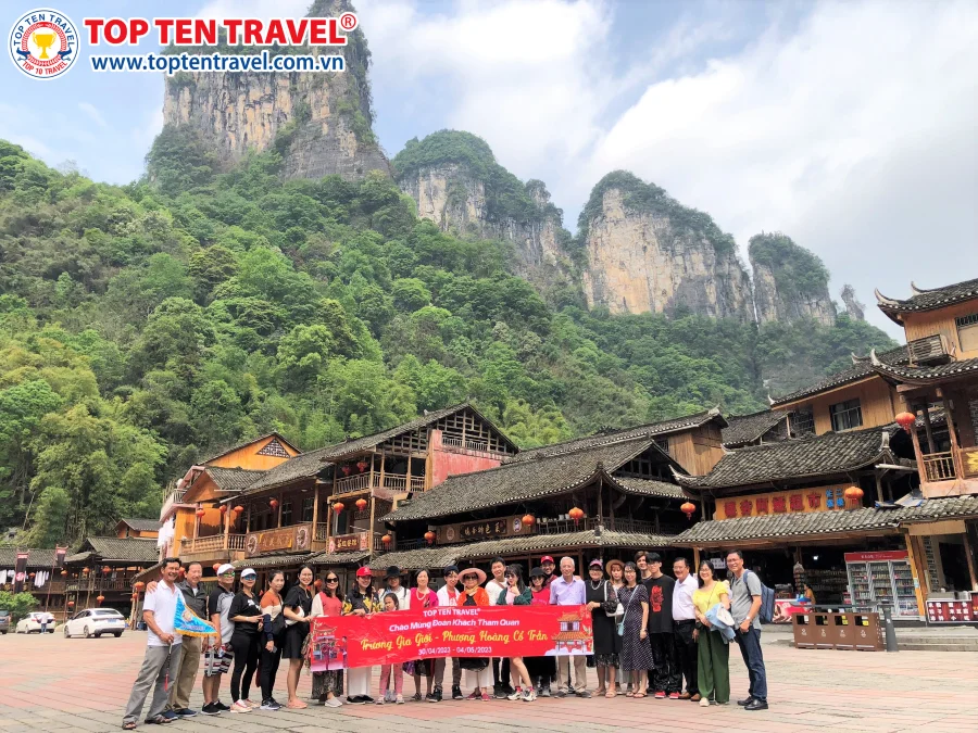 Du Lịch Trung Quốc: Khám Phá Phượng Hoàng Cổ Trấn 5N4D