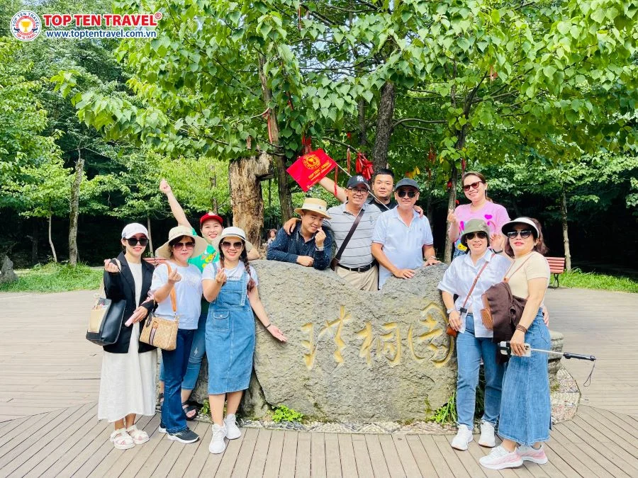 Tour Trương Gia Giới - Phượng Hoàng Cổ Trấn (6N5Đ)