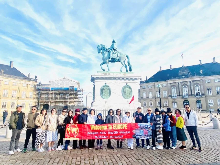 Tour du lịch Châu Âu Mùa Đông: Pháp - Thụy Sĩ - Ý - Vatican 10N9D