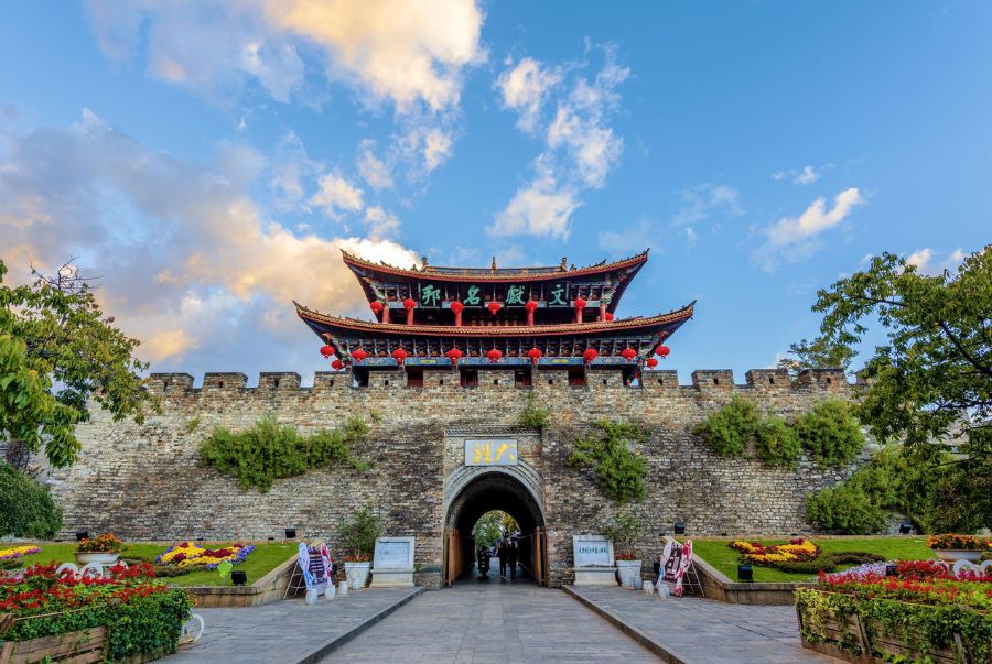 Thành cổ Đại Lý là nơi sinh sống chủ yếu của dân tộc Bạch với nền văn hóa phong phú và bản sắc riêng biệt
