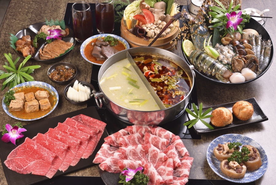 Lẩu thảo mộc cũng được xem là một cách chăm sóc sức khỏe truyền thống của người dân nơi đây