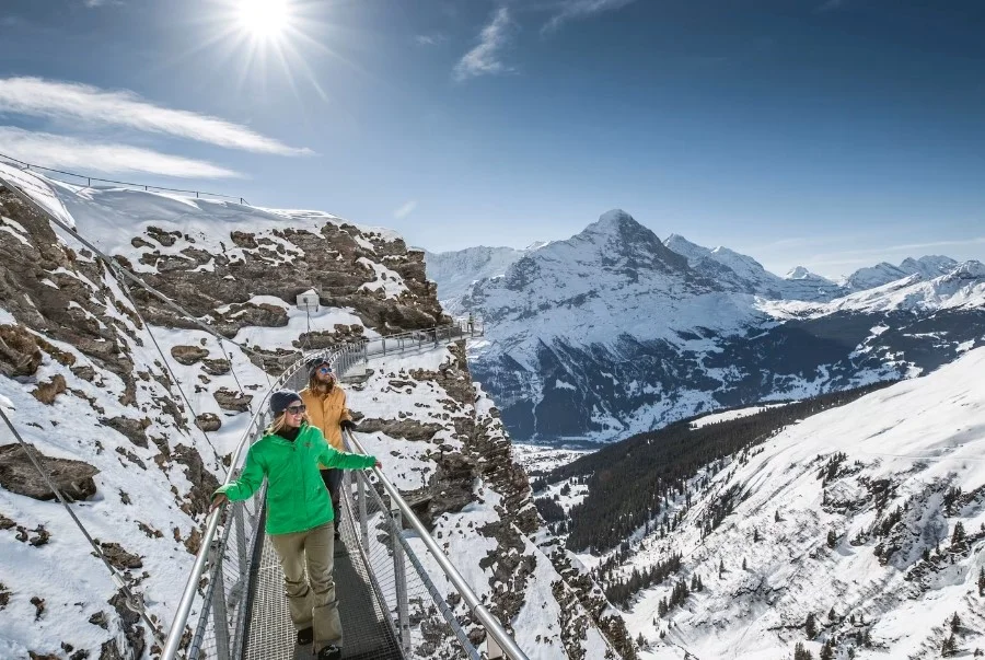 Grindelwald First điểm ngắm cảnh và trải nghiệm mạo hiểm trên cao tại Alps