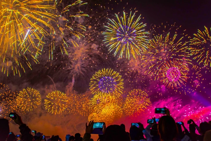Màn pháo hoa rực rỡ tại lễ hội Guy Fawkes Night