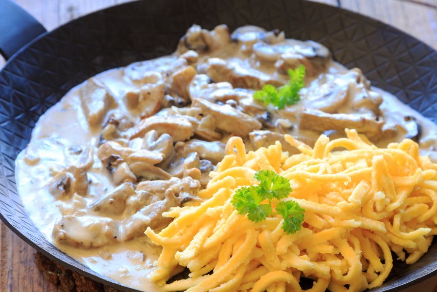 Spätzle hay mì trứng là một lựa chọn ẩm thực mùa đông vô cùng hoàn hảo