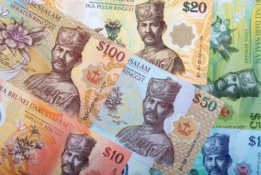 Đơn vị tiền tệ chính của Brunei là đô la Brunei (BND)