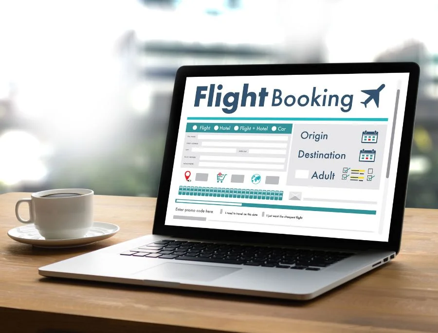 Du khách có thể dễ dàng book vé máy bay tại các app trực tuyến