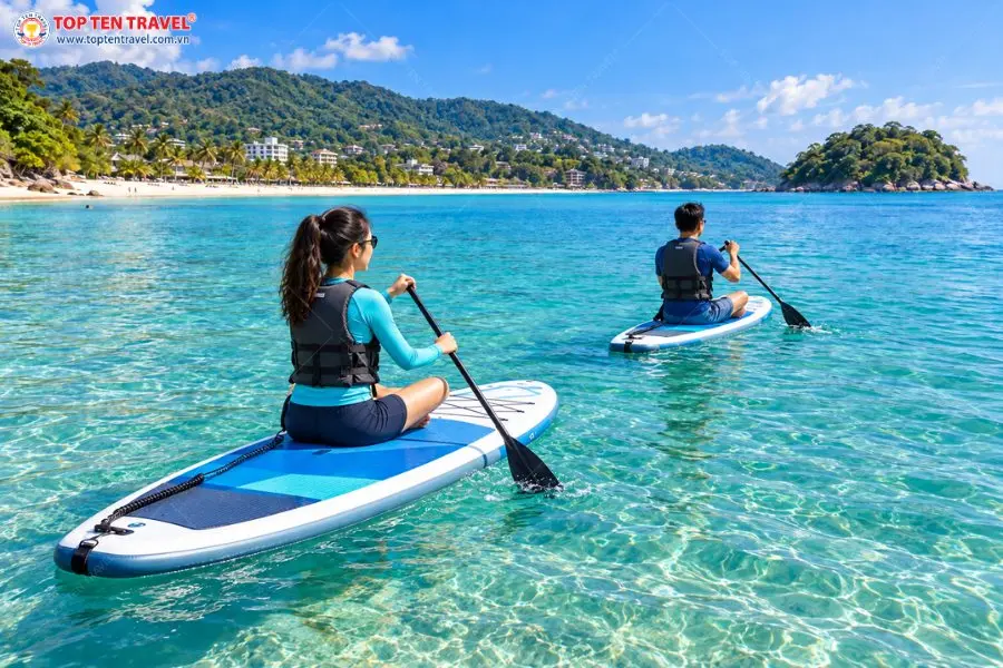 Trải nghiệm chèo SUP giữa biển Kata, thong thả ngắm cảnh và tận hưởng cảm giác lênh đênh trên mặt nước êm đềm