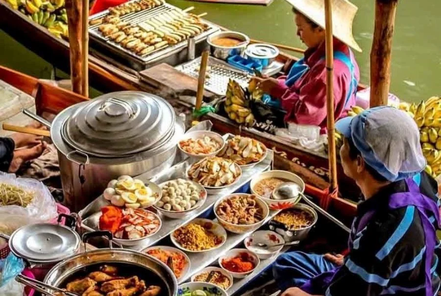 Khám phá ẩm thực phong phú trên mặt nước tại chợ nổi Pattaya