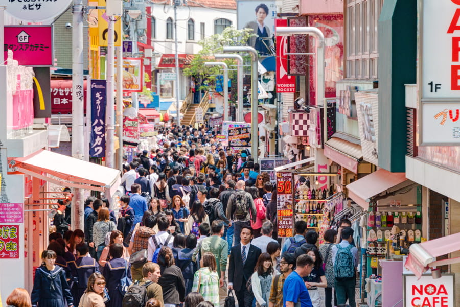 Khu Harajuku, đặc biệt là phố Takeshita Street, được mệnh danh là ‘kinh đô thời trang đường phố’ của giới trẻ Tokyo