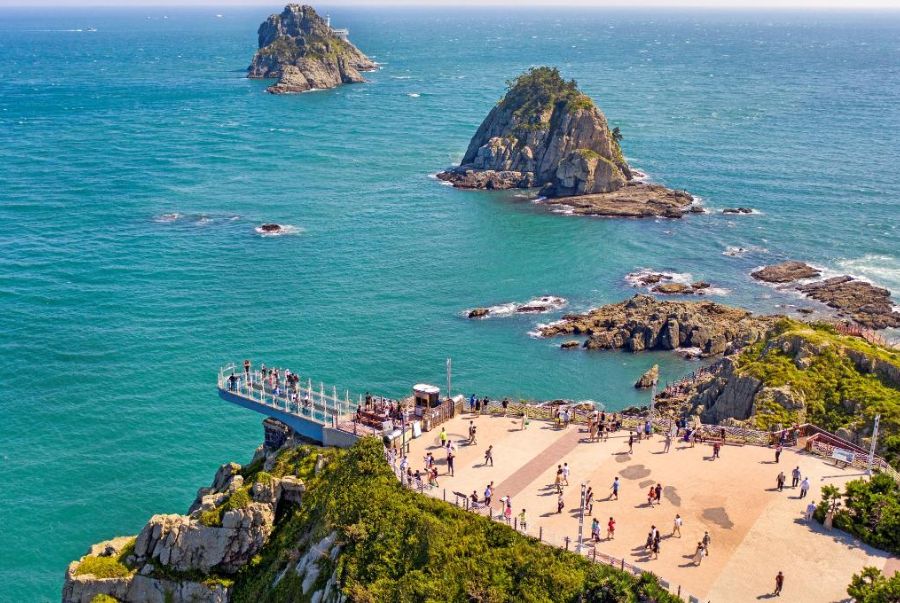 Toàn cảnh cầu kính Oryukdo Skywalk nhìn từ trên cao