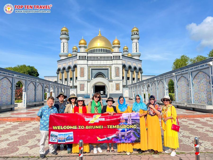 Nhà thờ Hồi giáo dát vàng Jame Asr Hassanil Bolkiah