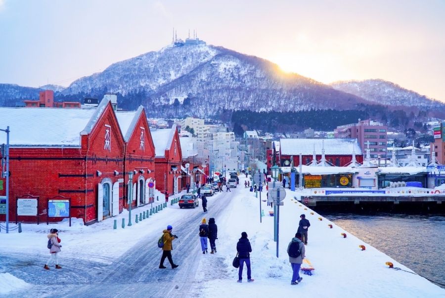 Mùa đông ở Hokkaido thường đến sớm từ cuối tháng 11 và kéo dài đến tháng 3