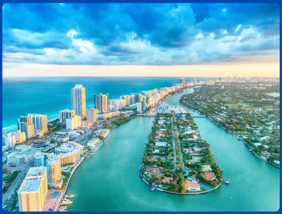 Toàn cảnh Florida vào mùa hè nhìn từ trên cao