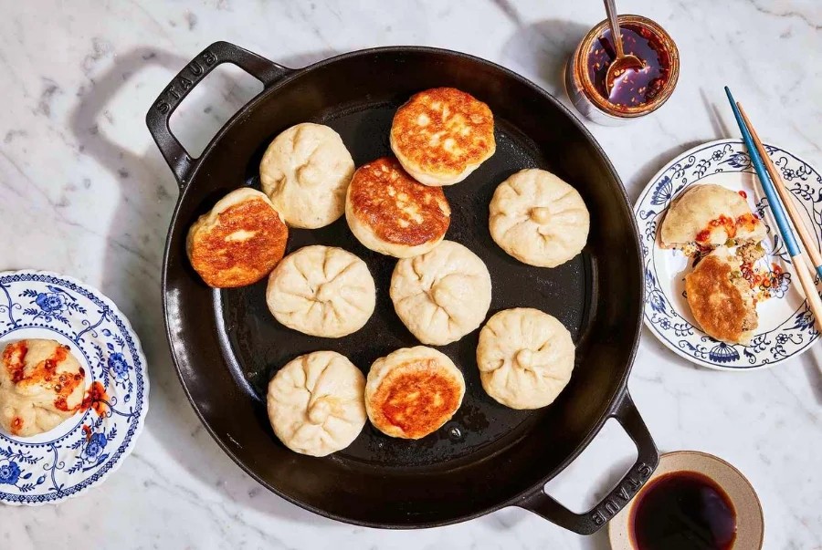 Sheng Jian Bao là loại bánh bao chiên trứ danh của Thượng Hải