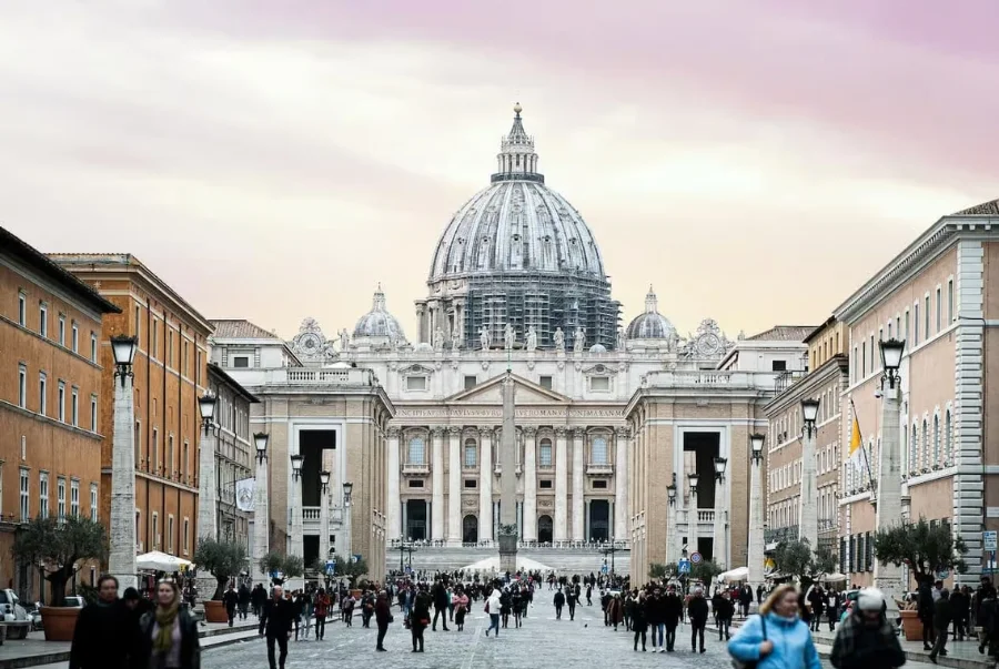 Rome hiện lên với vẻ đẹp cổ kính hoà quyện một chút nhộn nhịp của những đoàn khách dịp Tết