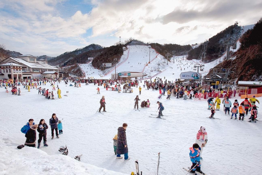 Khu trượt tuyết Elysian thu hút hàng ngàn du khách trong các tour du lịch Tết Hàn Quốc