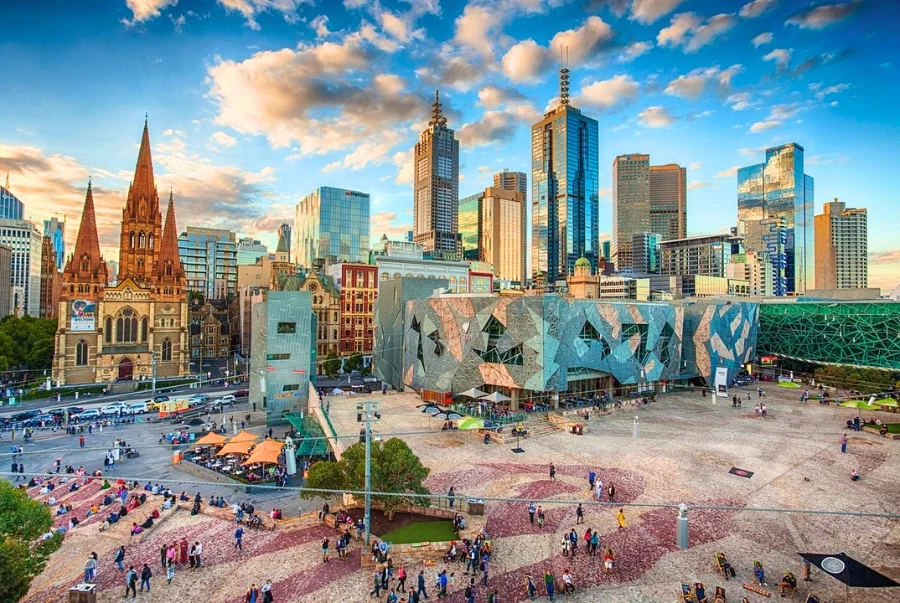 Federation Square là trung tâm tổ chức các sự kiện văn hoá, nghệ thuật và giải trí