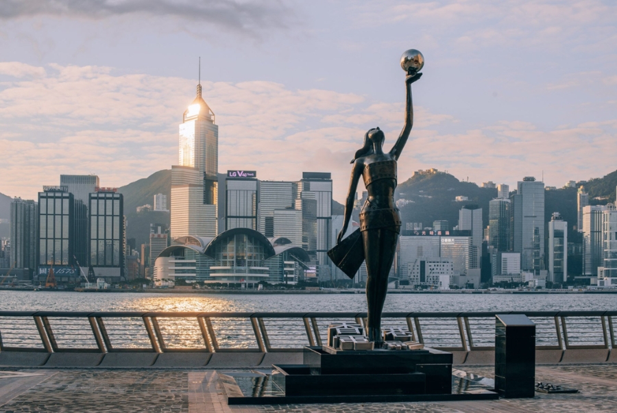 Đại lộ Ngôi sao là nơi vinh danh những nghệ sĩ nổi tiếng của điện ảnh Hong Kong