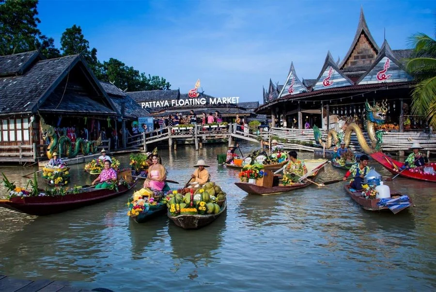 Khám phá văn hoá sông nước tại chợ nổi bốn miền Pattaya