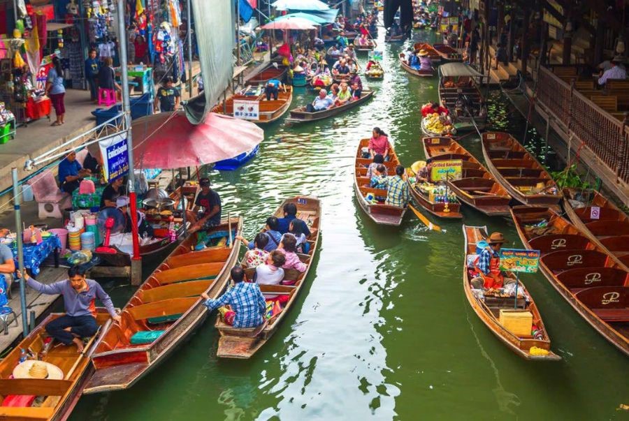 Đi thuyền khám phá khu chợ trên mặt nước tại chợ nổi bốn miền Pattaya