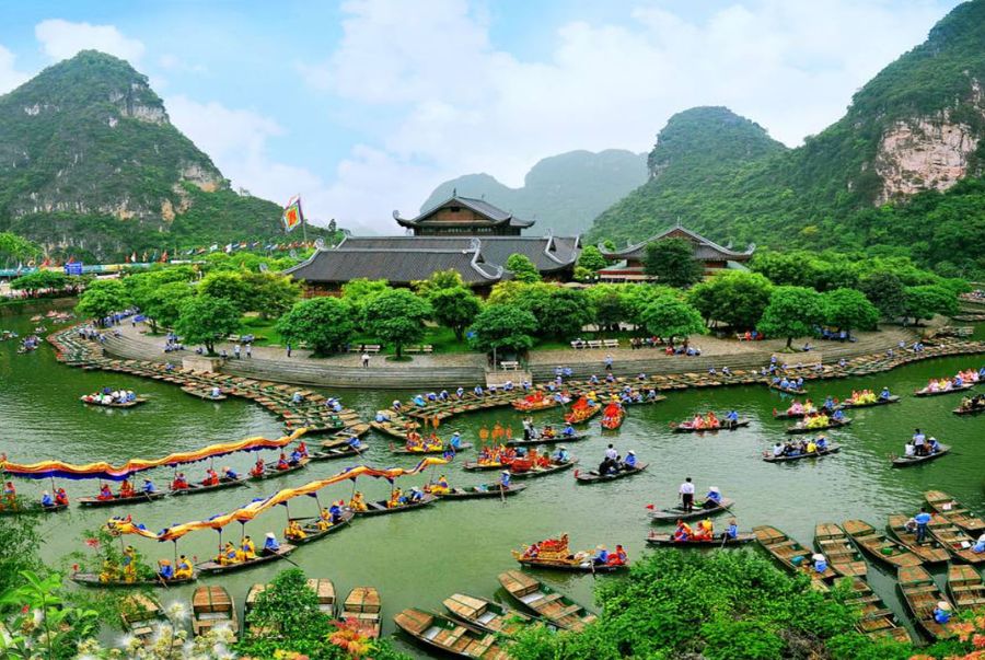 Khu du lịch sinh thái Tràng An mang đến một bức tranh sơn thủy hữu tình