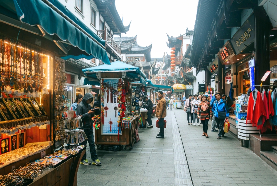 Yuyuan Bazaar là khu chợ truyền thống nằm bên vườn Dự Viên