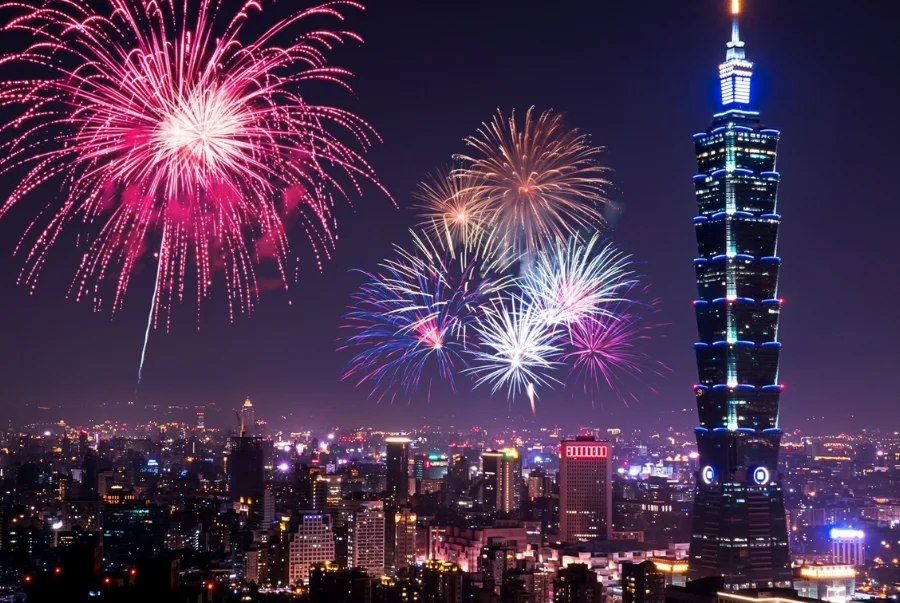 Điểm nhấn đặc biệt của Taipei 101 vào dịp Tết chính là màn trình diễn pháo hoa rực rỡ