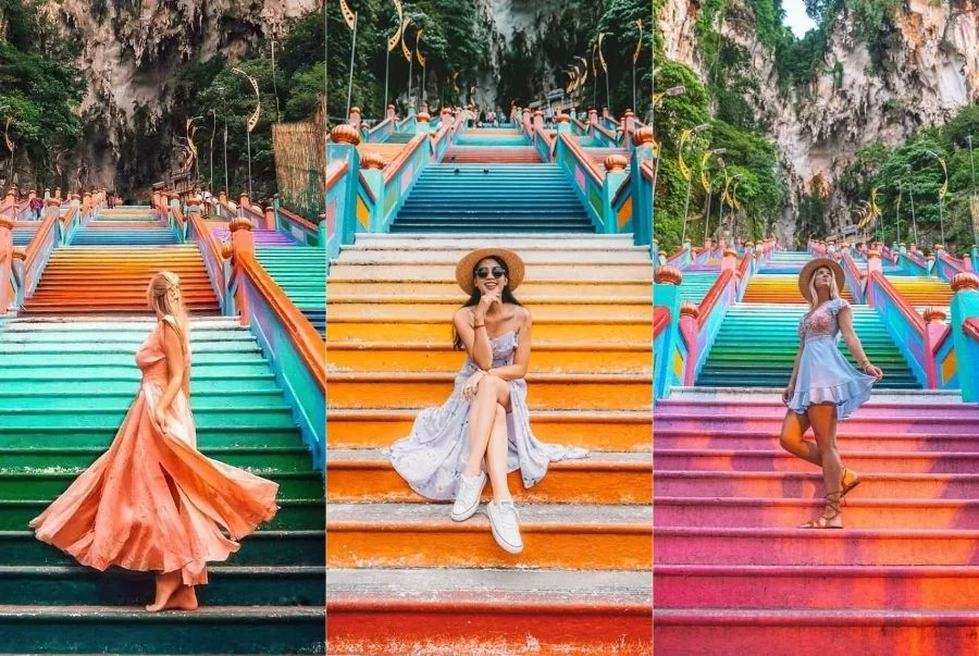 Bậc thang cầu vồng là điểm check-in yêu thích của các du khách quốc tế