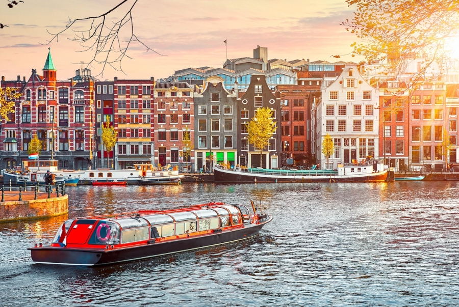 Amsterdam luôn nằm trong danh sách những thành phố đáng ghé thăm nhất châu Âu