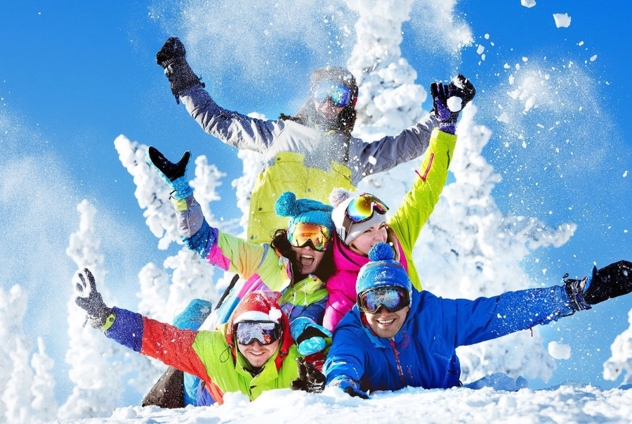Trượt tuyết là một hoạt động yêu thích luôn nằm trong lịch trình của các tour Tết Hàn Quốc