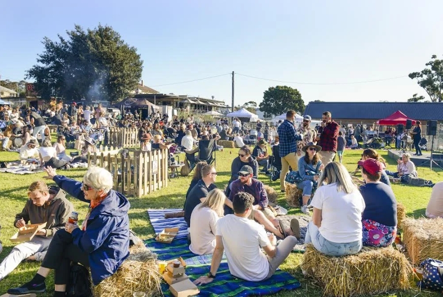 Những buổi tiệc BBQ ngoài trời trong công viên là một trong những hoạt động nổi bật vào những ngày nghỉ Tết tại đây