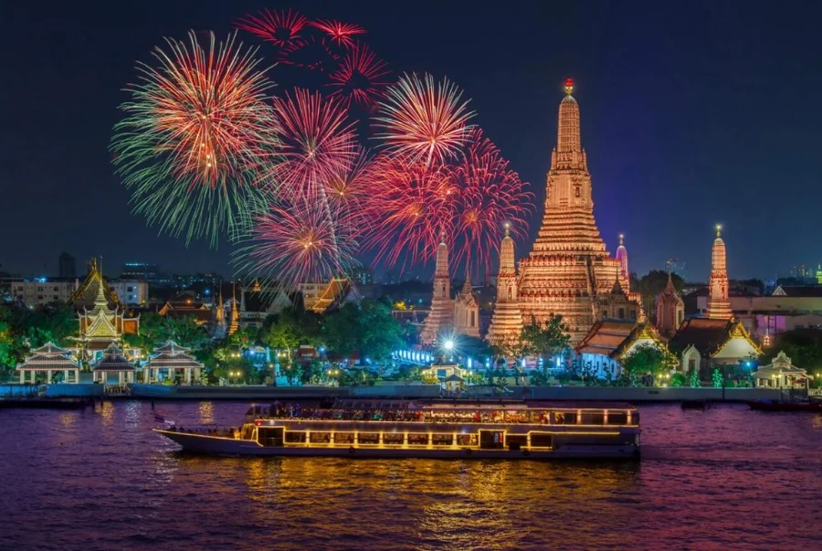 Thủ đô Bangkok nổi bật với sự giao thoa giữa nét hiện đại lẫn nét cổ kính