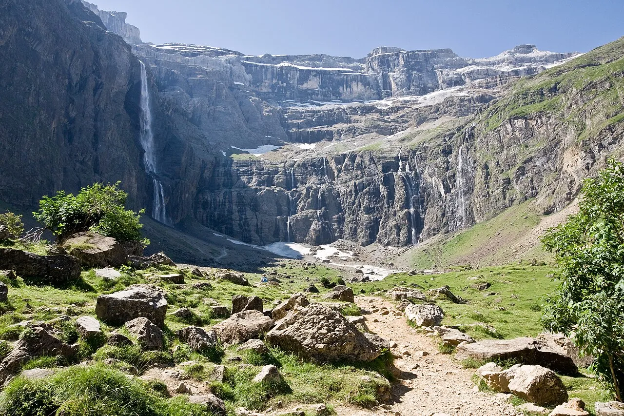 Thác Gavarnie - Dòng thác hùng vĩ giữa dãy Pyrenees nước Pháp