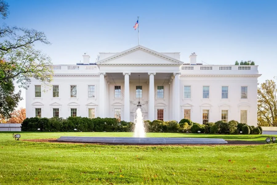 Nhà Trắng là một trong những địa điểm mang tính biểu tượng cao nhất tại Washington D.C